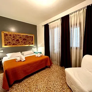 Grimaldi Apartment
